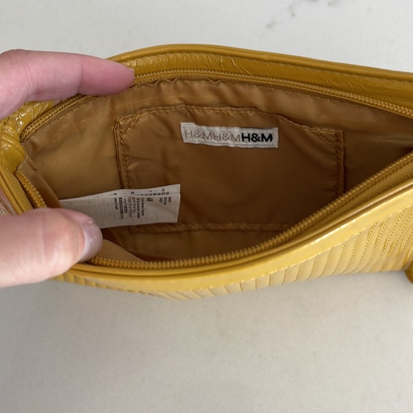 WRISTLET PURSES- - Picture 3 of 12